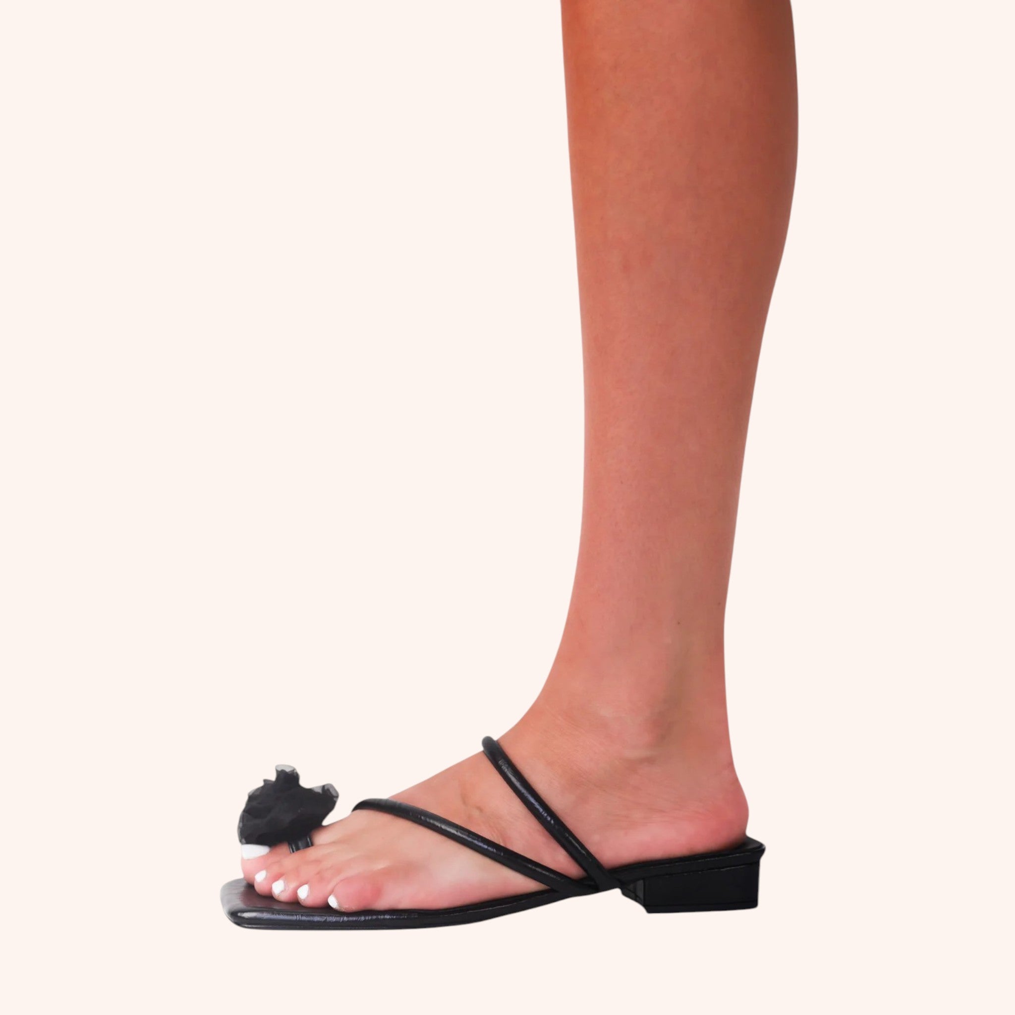 Lina - Toe Loop Sandals