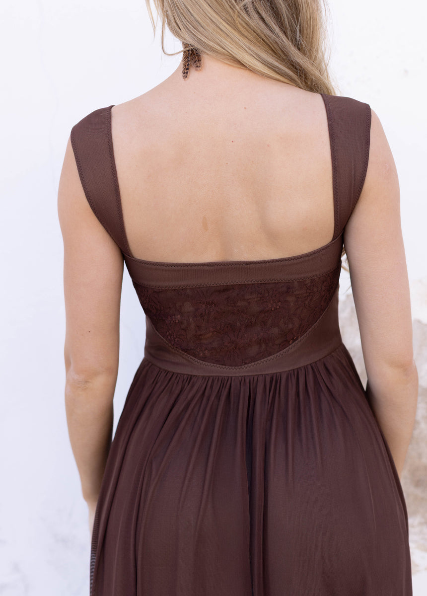 Elinda Dress in Hickory